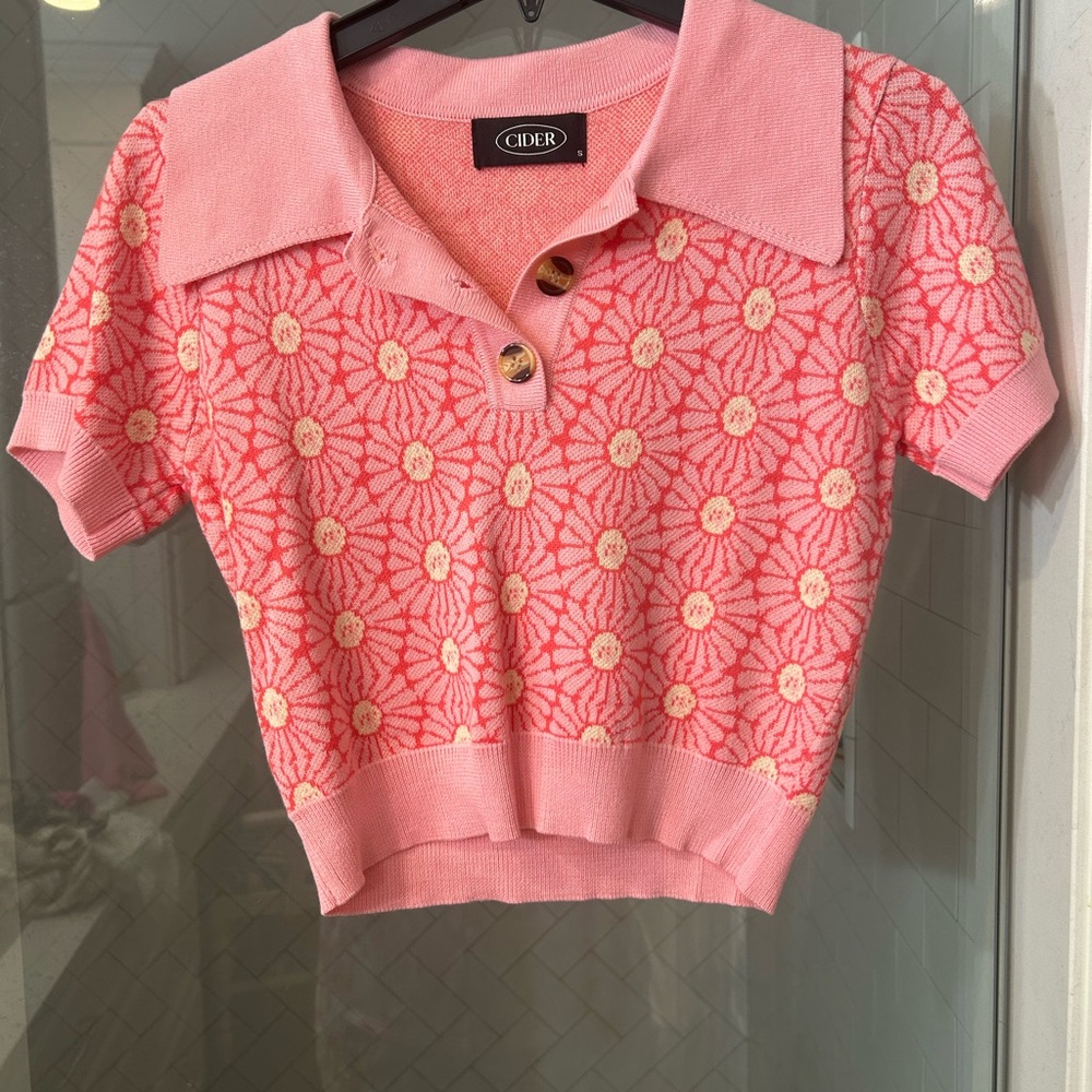 Cider floral pink top size small